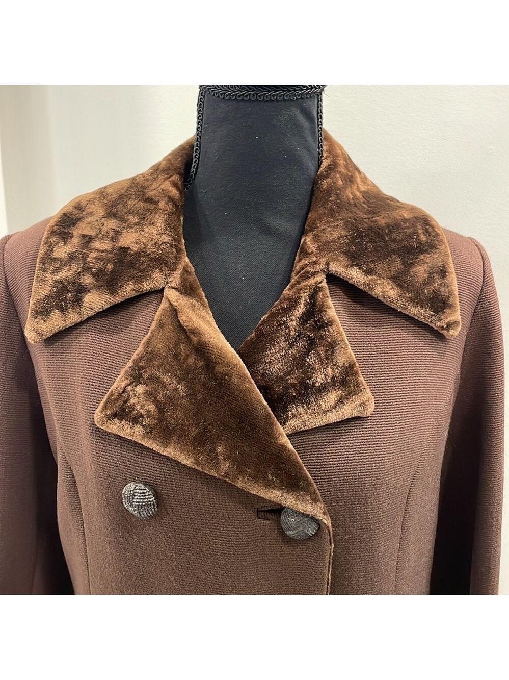 1960s Women’s Brown Long Dress Coat Fully Lined size 6 - Picture 2 of 5